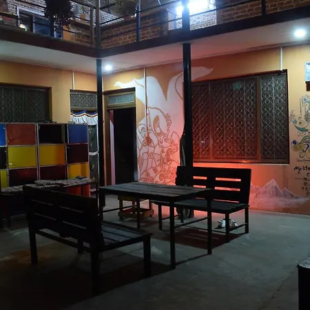Happy Donkey hostel-2